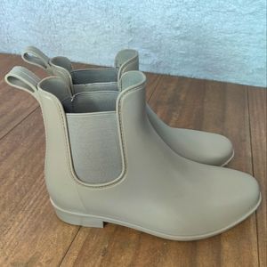 Cute Robkea Chelsea Ankle Boots Tan Women's size 8